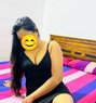 Iresha New Girl - puta in Colombo Photo 1 of 1