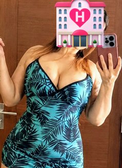Nuru massage & Sex Colombo - puta in Colombo Photo 17 of 19