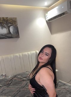 Irin - escort in Riyadh Photo 3 of 5