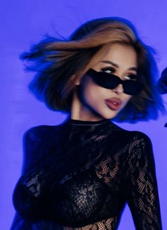 Irina - puta in Dubai Photo 6 of 6