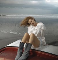 Irina - escort in Manila