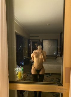 İrina Russian 🇷🇺 - Transsexual escort in İstanbul Photo 9 of 10