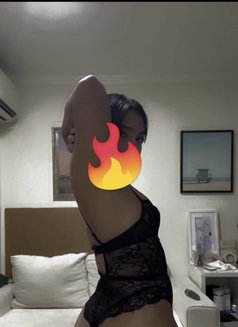 Iris - Transsexual escort in Dubai Photo 11 of 11