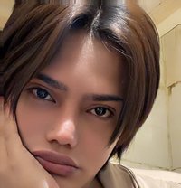 Iris - Transsexual escort in Dubai
