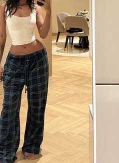 Iris - puta in Colombo Photo 10 of 17