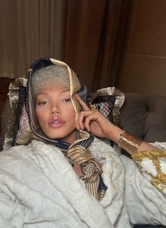 🇬🇧🇮🇪Irish / British Feminine - Transsexual escort in Dubai Photo 13 of 16