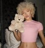 Irish Feminine Fantasy - Acompañantes transexual in Hong Kong Photo 1 of 17