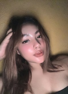 Irish - escort in Manila Photo 1 of 2