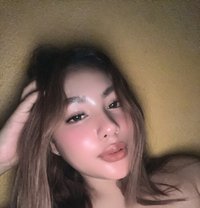 Irish - escort in Manila