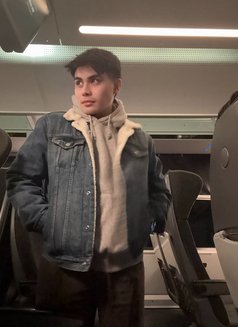 IronSteed - Male escort in Makati City Photo 28 of 30