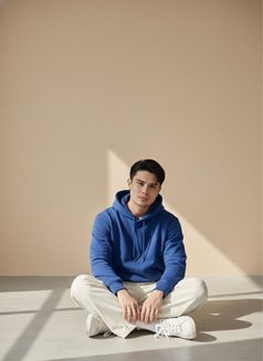 IronSteed - Male escort in Makati City Photo 29 of 30