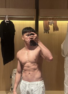 Ironvin - Male escort in Angeles City Photo 3 of 10