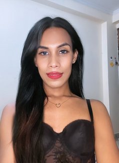 Irriss - Transsexual escort in New Delhi Photo 1 of 5
