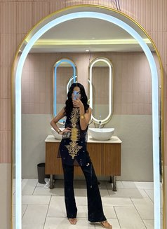 Irriss - Transsexual escort in New Delhi Photo 5 of 5
