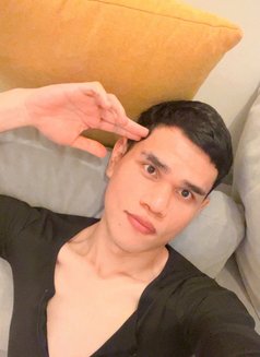 Isa Relax and Happy - Male escort in Jeddah Photo 12 of 12