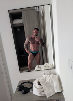 Isaac - Male escort in Bangkok Photo 1 of 4