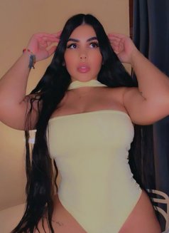 Isabel - escort in Abu Dhabi Photo 2 of 7
