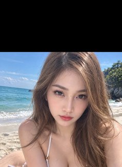 Isabel half korean real - puta in Okinawa Island Photo 2 of 3