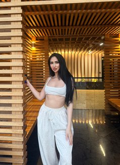 Isabel Independent - puta in Dubai Photo 9 of 15