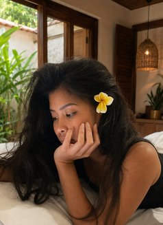 Isabel - escort in Bali Photo 5 of 5