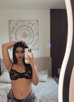 Isabel - escort in Dubai Photo 12 of 12