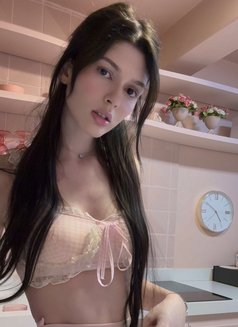 Isabela - escort in Shanghai Photo 17 of 18