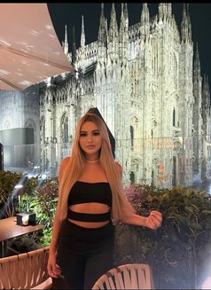 Isabella Bellini - puta in Dubai Photo 6 of 8
