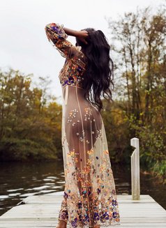 ISABELLA - puta in Athens Photo 12 of 12