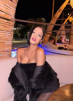 Victoria - Transsexual escort in Barcelona Photo 3 of 8