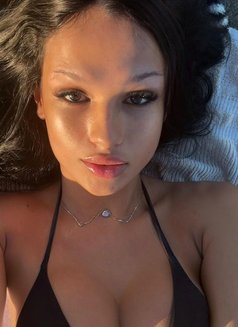 Victoria - Transsexual escort in Barcelona Photo 4 of 8