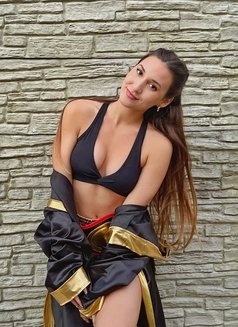 Isabella Cuneo - escort in Stockholm Photo 8 of 11