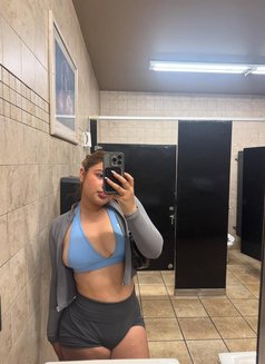 Isabella - escort in Setúbal Photo 6 of 14