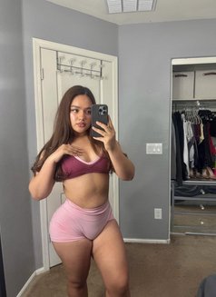 Isabella - escort in Setúbal Photo 11 of 14