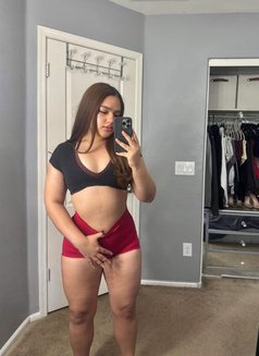 Isabella - escort in Setúbal Photo 14 of 14