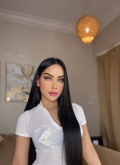 Isabella Seraphina Noire - Transsexual escort in Dubai Photo 1 of 11