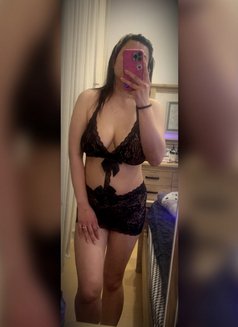 Isabella🇹🇭 sexy boob - puta in Al Juffair Photo 10 of 13