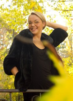 Isabella - escort in Cape Town Photo 9 of 10