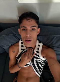 Latin Boy New Here - Acompañantes masculino in Dubai Photo 7 of 17