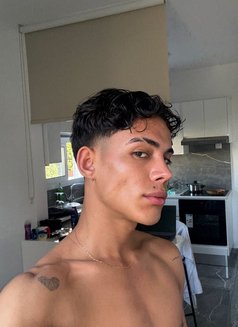 Latin Boy New Here - Acompañantes masculino in Dubai Photo 5 of 17