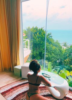 Isadora - puta in Phuket Photo 1 of 6