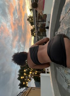 Isadora - puta in Phuket Photo 3 of 6