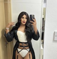 Hot colombiana transexual Hugue Cock - Acompañantes transexual in Dubai Photo 7 of 15
