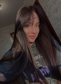 Isadora - escort in Dubai Photo 4 of 9