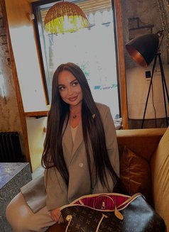 Isadora - escort in Dubai Photo 6 of 9