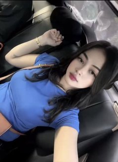 Isay - escort in Manila Photo 1 of 3