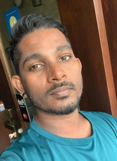 Ish G - Male escort in Colombo Photo 3 of 3