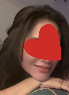 Isha - escort in Gurgaon Photo 3 of 4