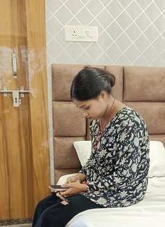 Isha - escort in Jamshedpur Photo 1 of 3