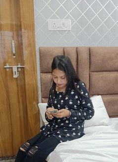 Isha - escort in Mumbai Photo 1 of 2