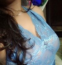 Isha - escort in Noida
